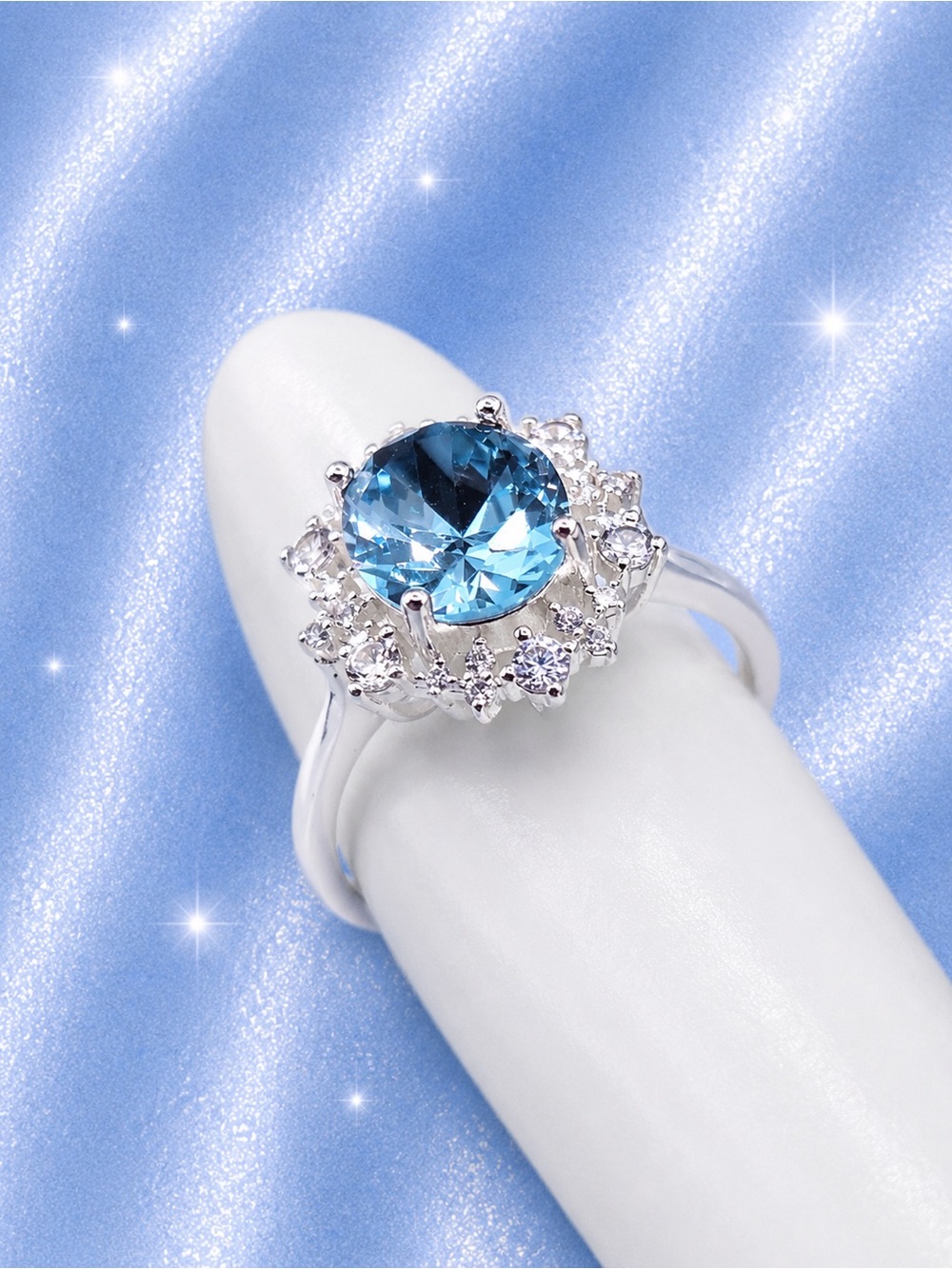 Swarovski Light Sapphire Blue Statement Ring with Clear Crystals Size 8 Silver - Picture 6 of 10